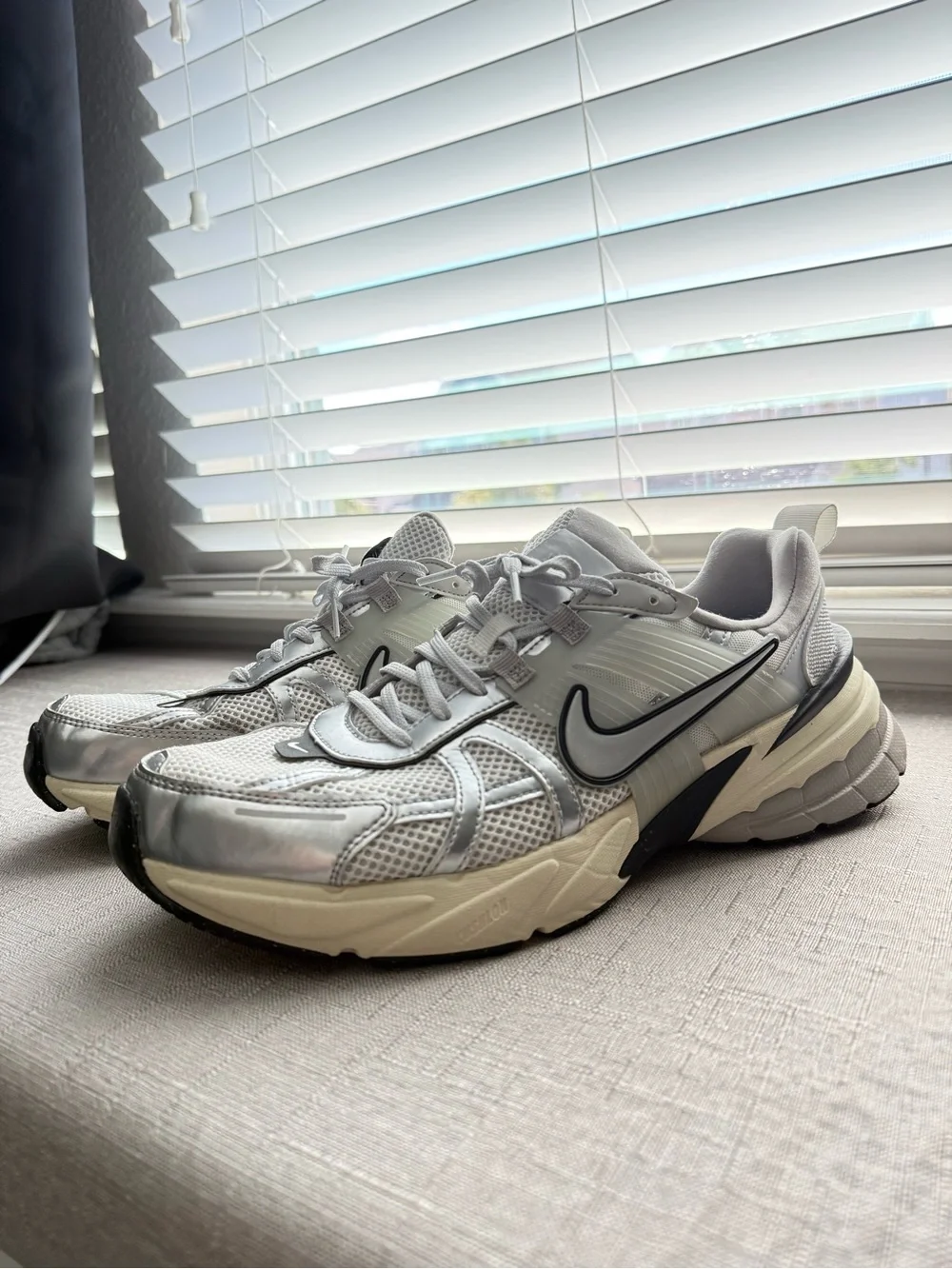 Nike Men’s White, Silver & Black Chunky Sneakers